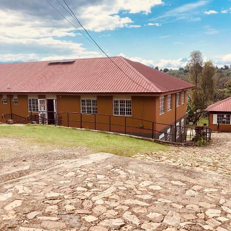 Yes Hostel Fort Portal Екстер'єр фото